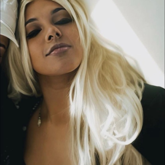 Meet your Posher, Kirbie - Picture 1 of 2